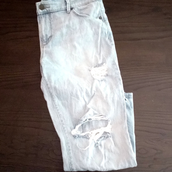Ann Taylor Loft Distressed Crop Jeans - Picture 2 of 7